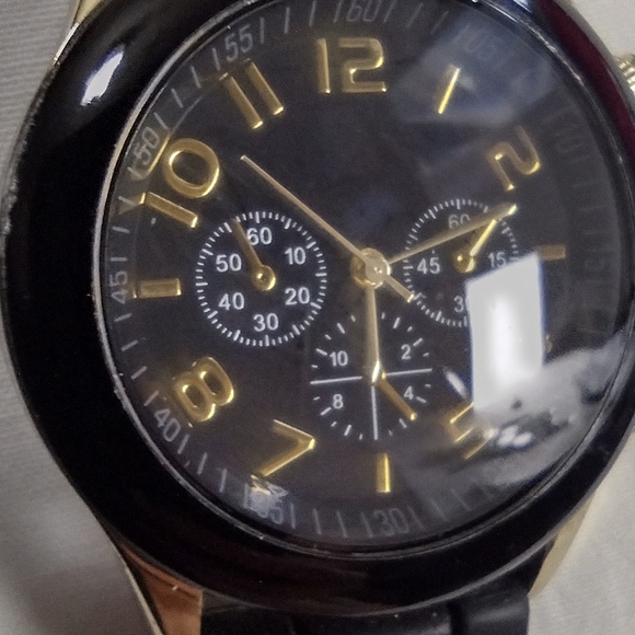 Watch - Picture 4 of 9